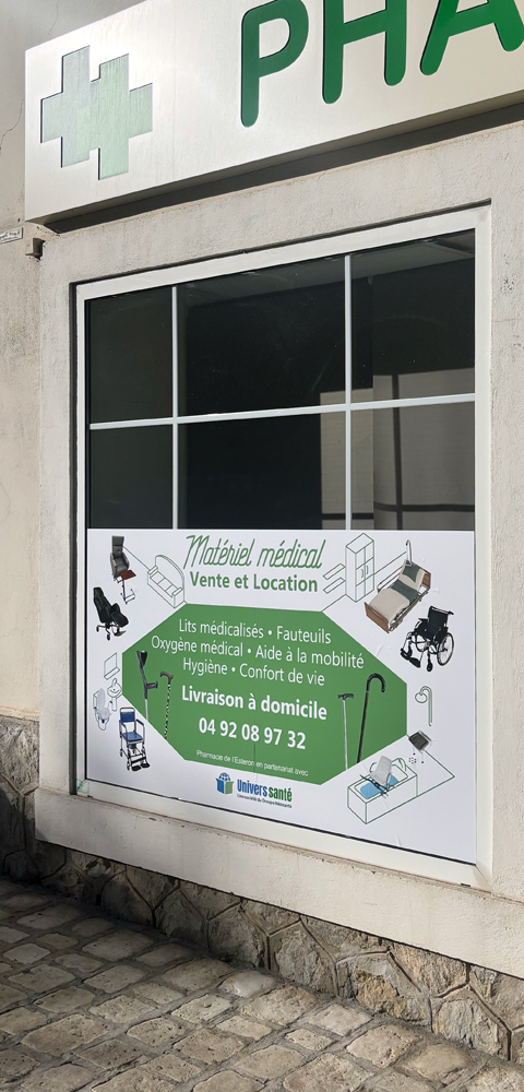 Vitrophanie sur grande fenêtre